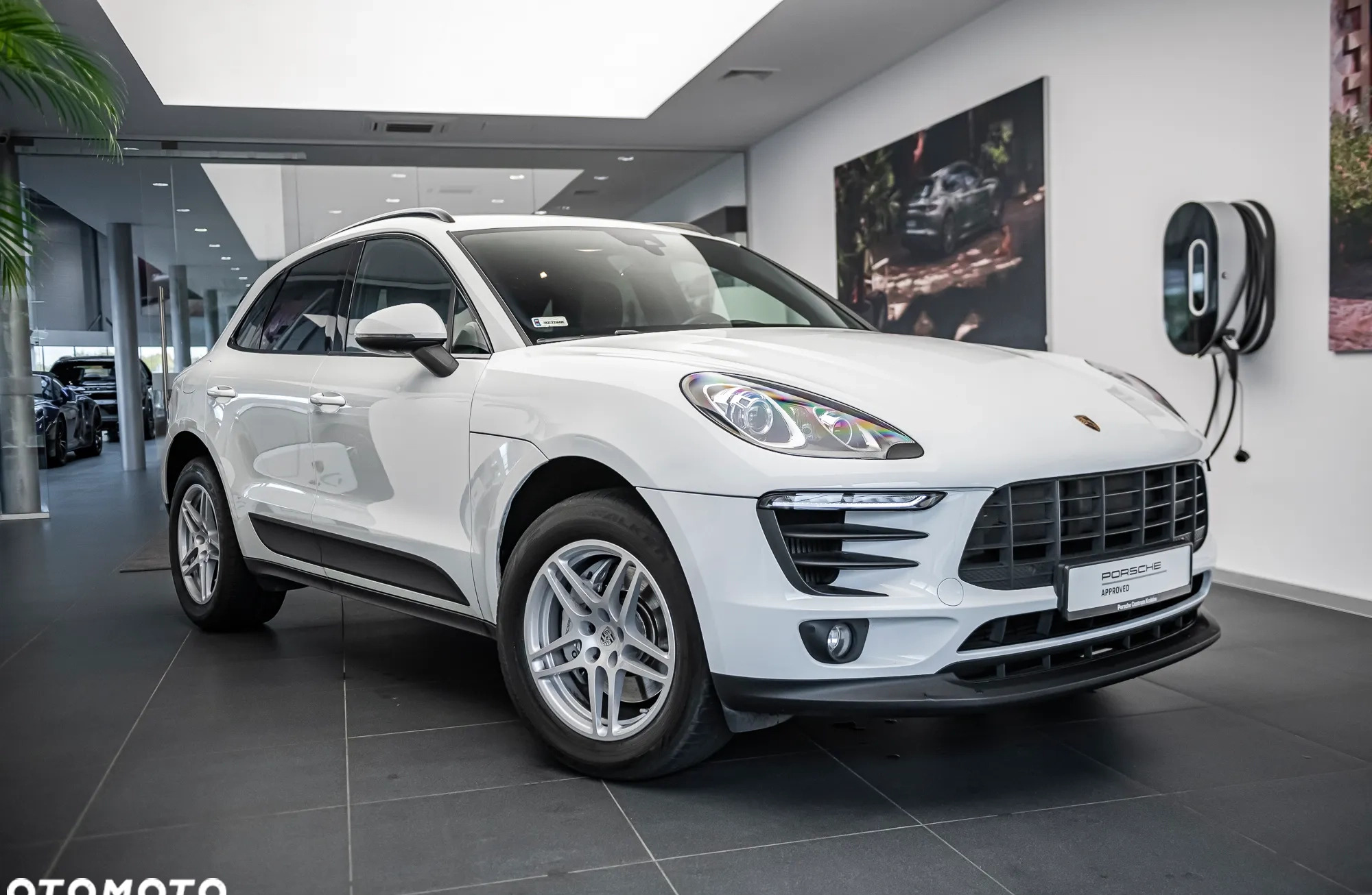 Porsche Macan cena 199000 przebieg: 74200, rok produkcji 2017 z Śrem małe 326